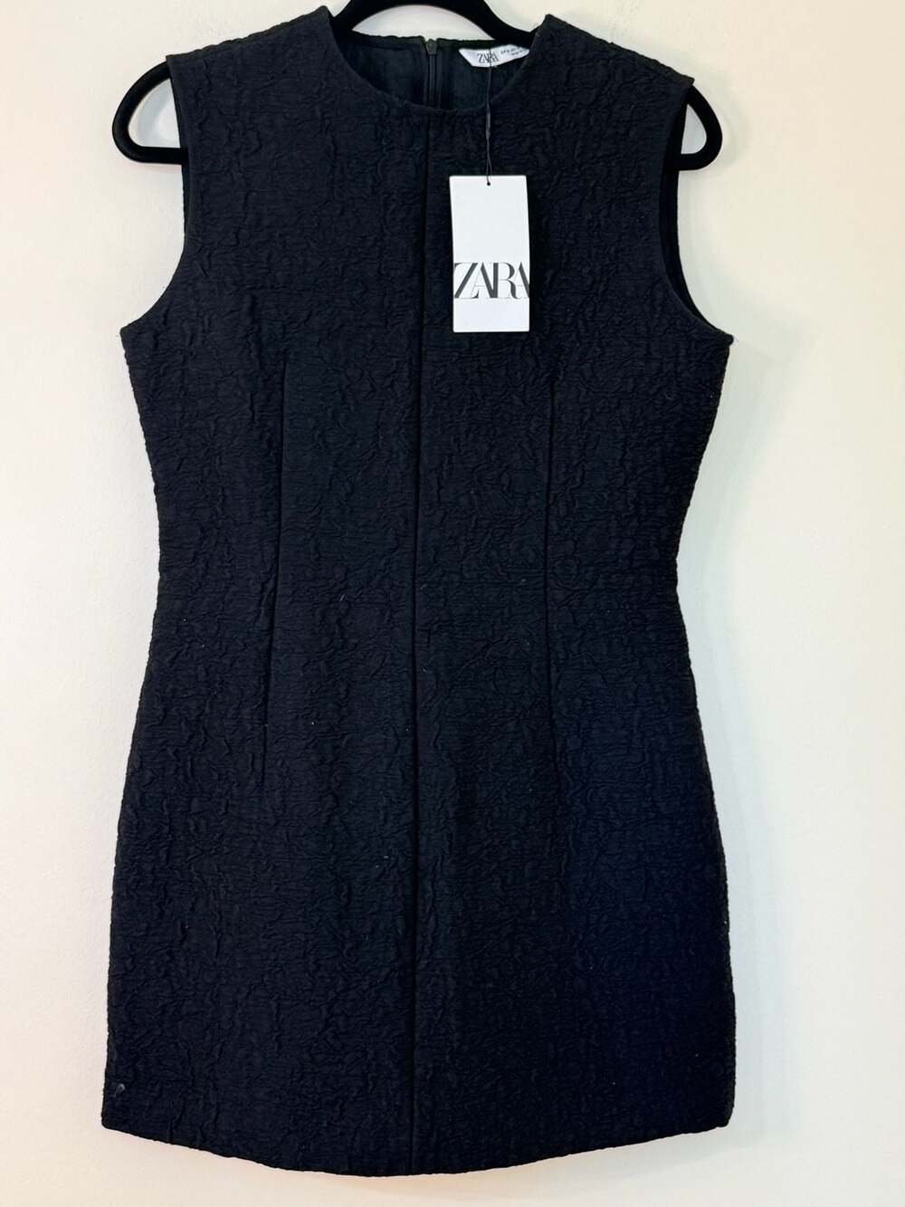 Zara Textured Jacquard Sleeveless Mini Shift Dress in‎ Black